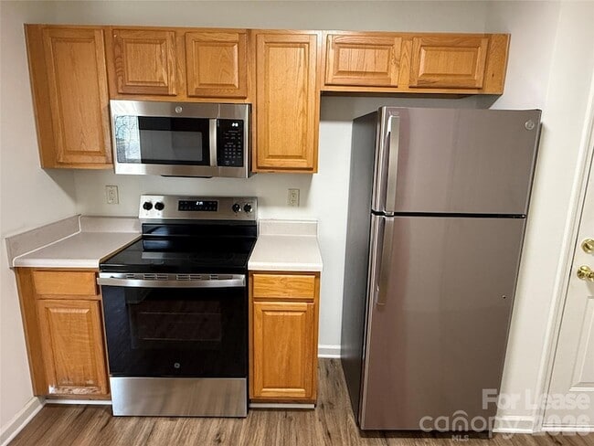 Building Photo - 4411 Canipe Dr