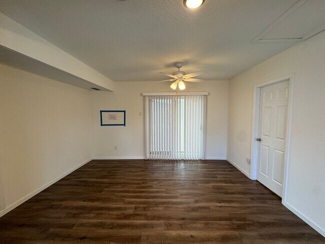 Building Photo - Fall Into Savings – Rent Reduced & ½ Off Y...