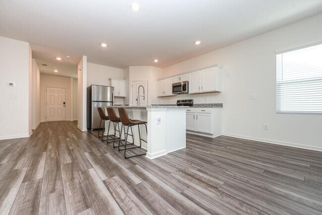 Building Photo - 78 Elmarry Ln