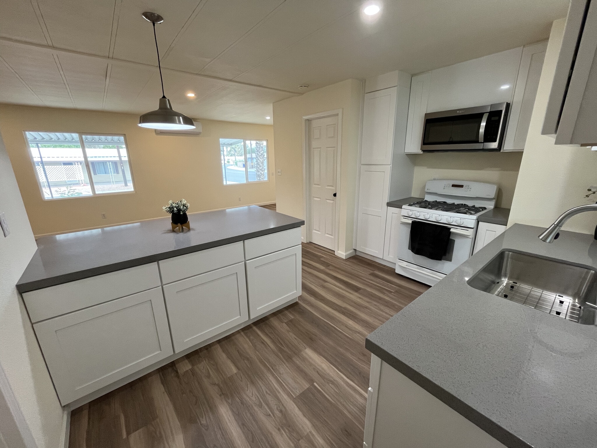 Kitchen - 73210 Broadmoor Dr