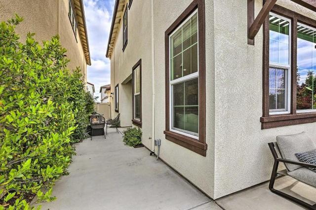 Building Photo - 3 bedroom in Roseville CA 95747