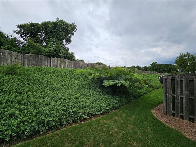 Building Photo - 2160 Hawks Bluff Trail NW