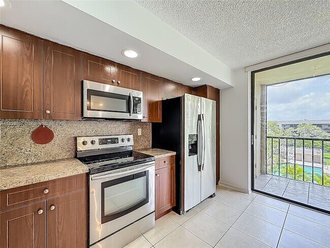 Building Photo - 8420 SW 133rd Avenue Rd