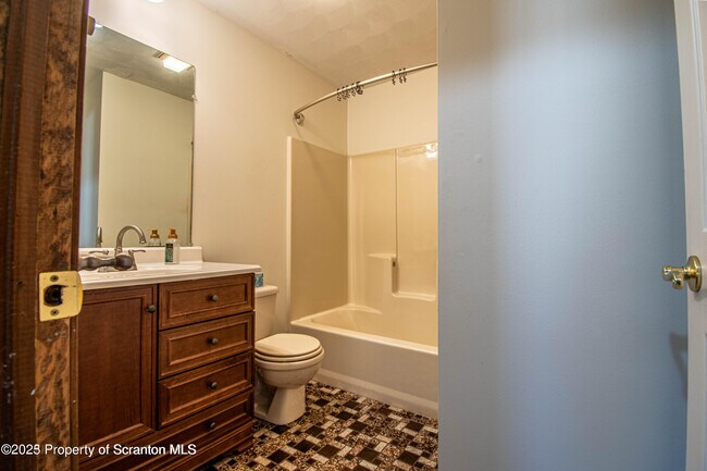 Building Photo - 414-416-416 Melrose Ave