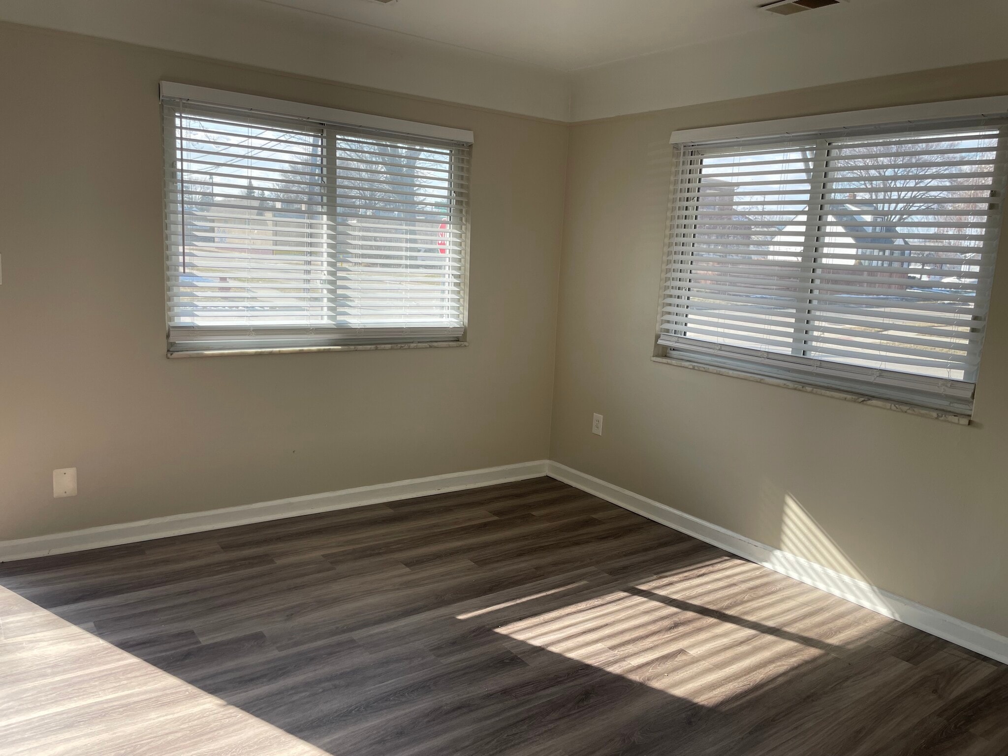 Building Photo - 28690 Victor St