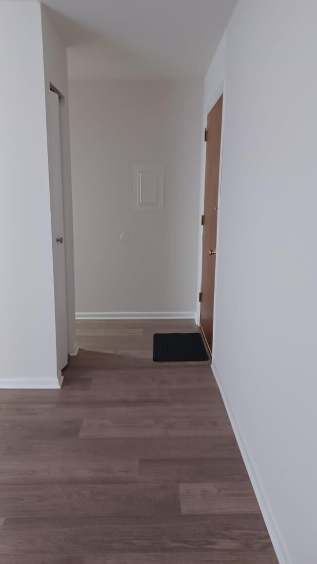 Building Photo - Telford Apartments