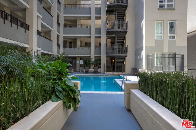 Building Photo - 12222 Wilshire Blvd