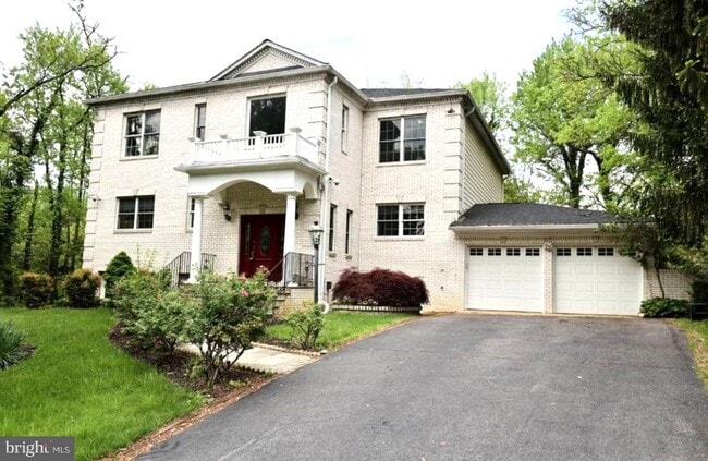 Building Photo - 1310 Forestwood Dr