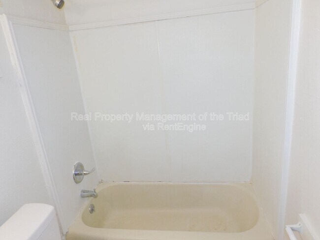 Building Photo - 1514 Gholson Ave S East