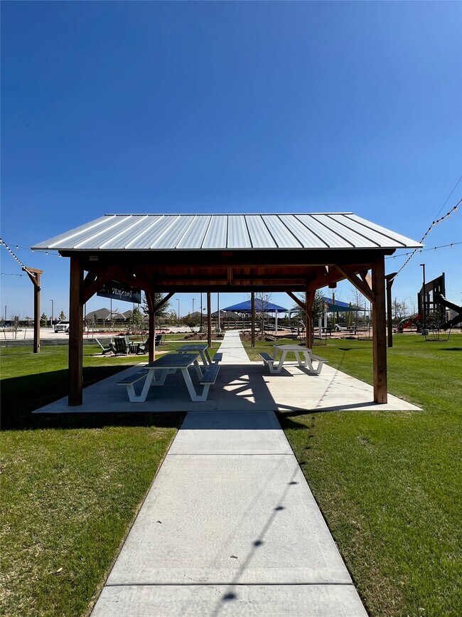 Building Photo - 10615 Summers Wy