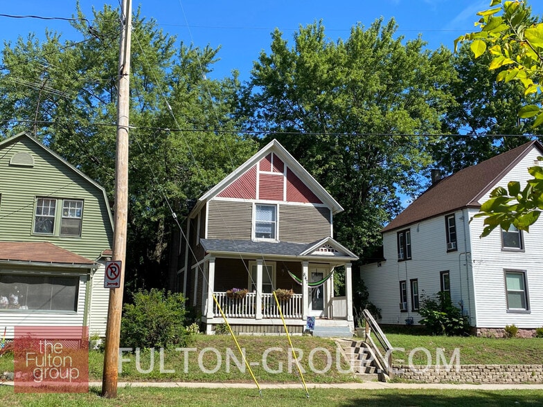 Primary Photo - 847 Fountain St NE