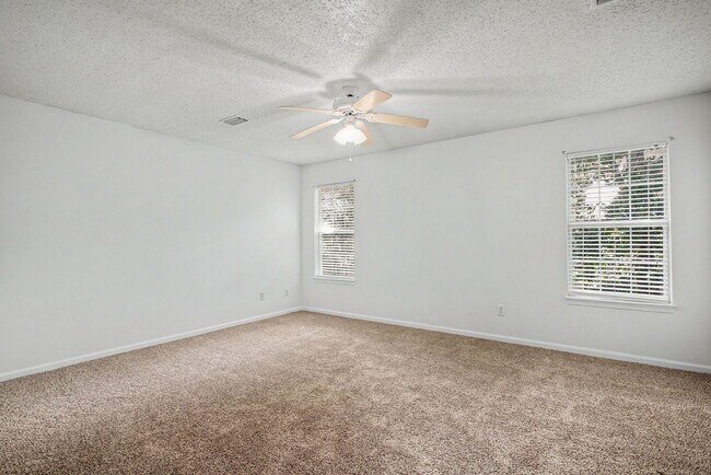 Building Photo - 960 Drivers Ln