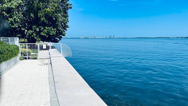 Building Photo - 2451 Brickell Ave