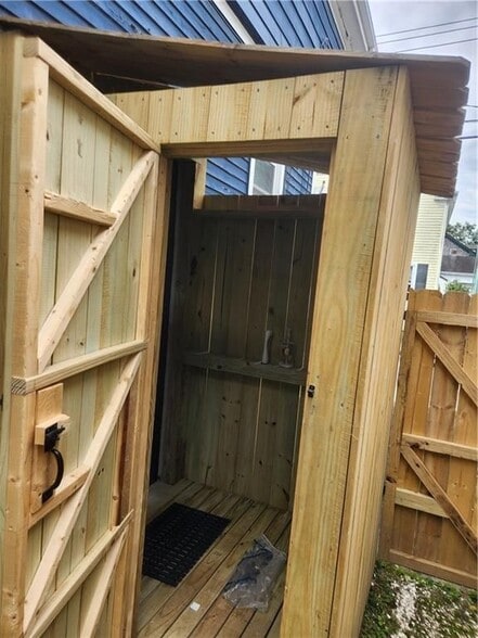 Building Photo - 14 Lucas Ave