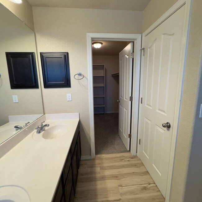 Building Photo - 4 Bedrooms, 3 Baths, a Pool, and Solar Panels!