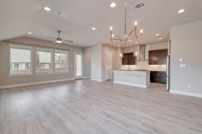 Building Photo - 4600 Post Ln