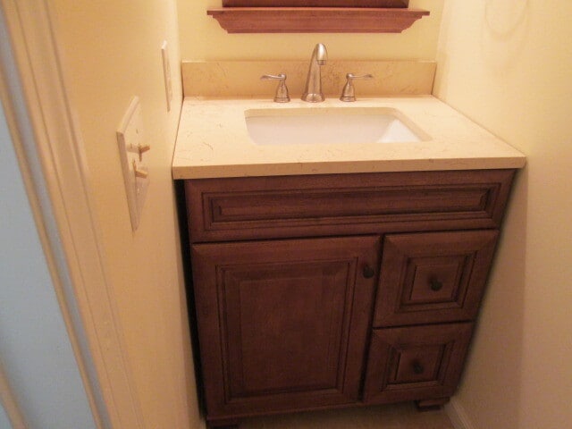 1/2 BATH - 721 Robert Frost Dr