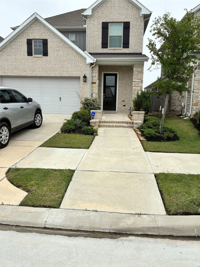 Building Photo - 15218 Cortines Ct