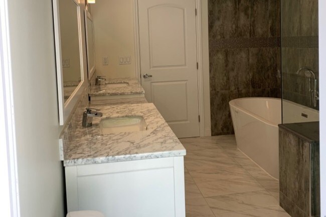 Building Photo - 4595 De Celis Pl