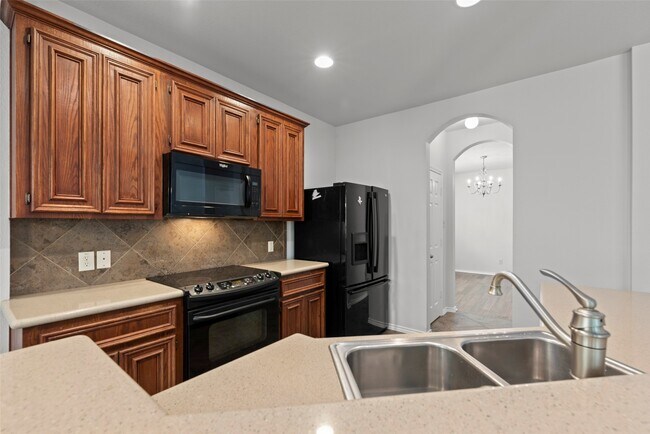 Building Photo - 12850 Pecan Shores Dr