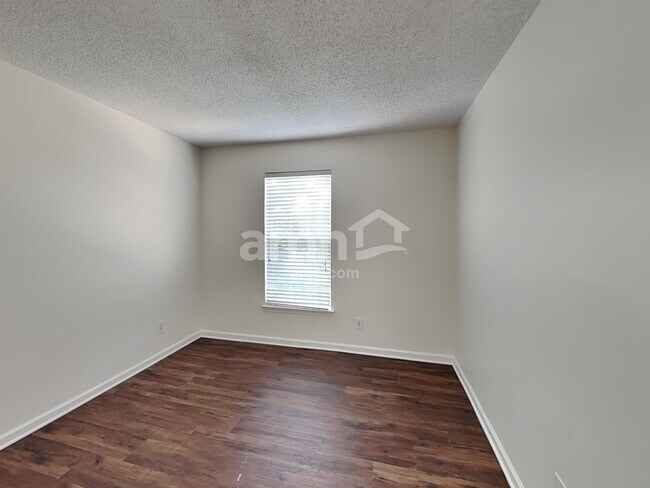 Building Photo - 5824 Downfield Wood Dr