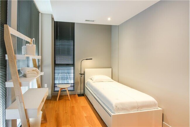 Building Photo - 448 K St NW