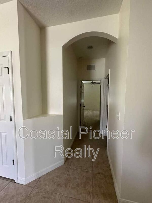 Building Photo - 30953 Water Lily Dr