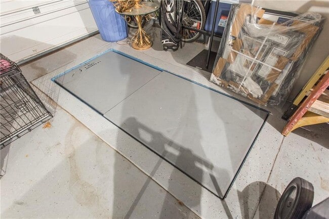 Building Photo - Stunning home in Deer Creek Schools!