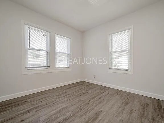 Building Photo - 3232 Dix Ave