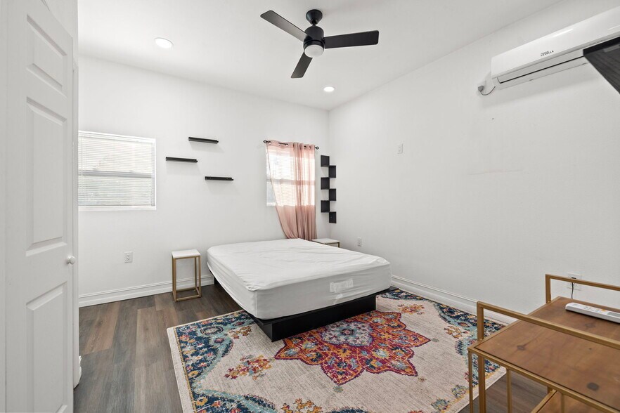 Bedroom - 625 35th St N