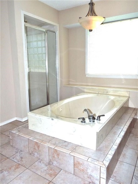 Building Photo - 7616 Kimberly Ct