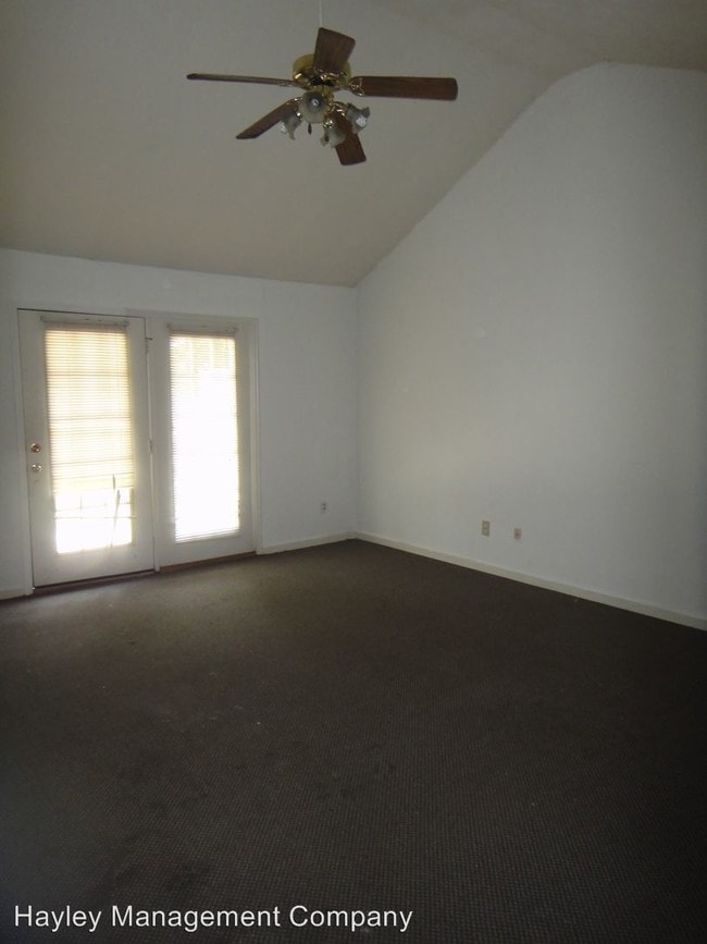 Building Photo - 3 br, 2 bath House - 216 Rosalie Court