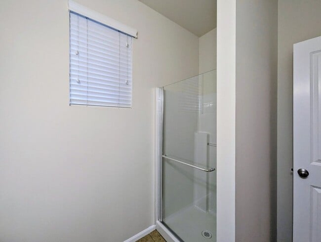 Building Photo - 4Bd/2.75Ba Lake Stevens House