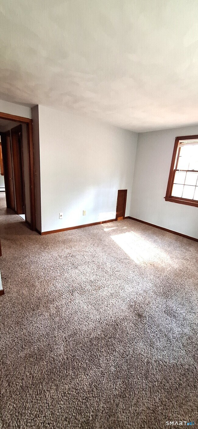 Building Photo - 12 Carpenter Rd