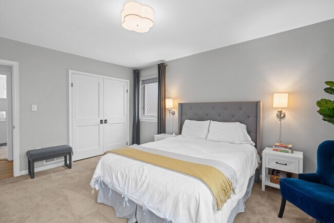 Building Photo - 5191 Linnean Terrace NW