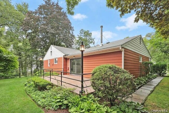 Building Photo - 93 Seton Dr