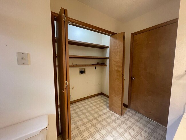 Building Photo - Great location in Sherwood