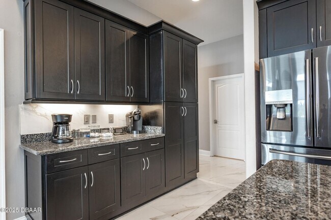 Building Photo - 3548 John Anderson Dr