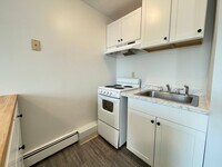 Building Photo - 251 Pine St