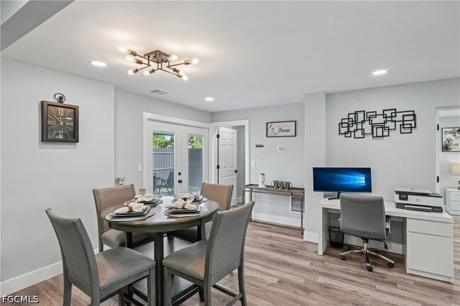 Building Photo - 92 Oak St