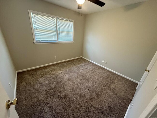 Building Photo - 3211 Hackberry Ln