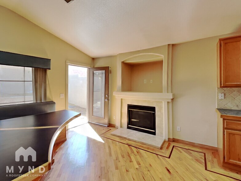 Building Photo - 7599 W Diablo Dr