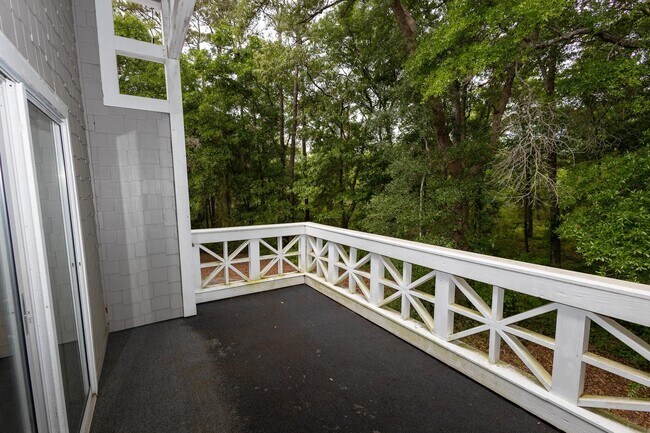 Building Photo - 1473 S Mariners Pointe