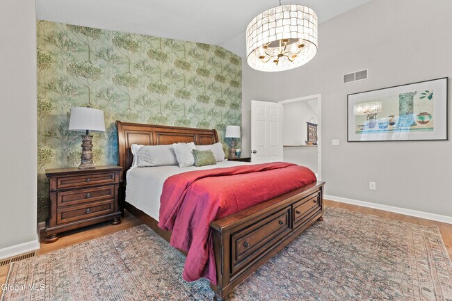 Building Photo - 19 Sarazen St