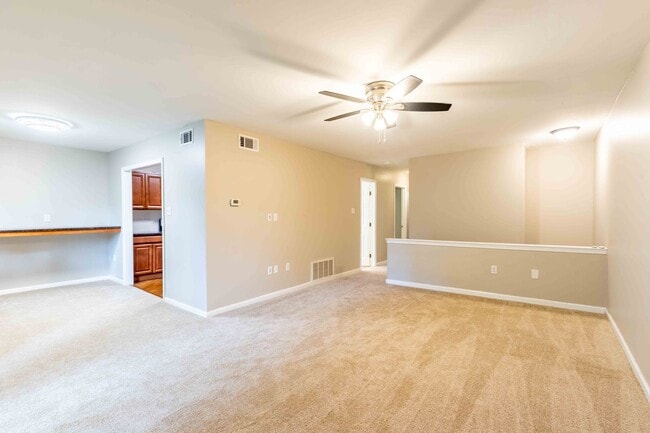 Building Photo - Spacious 3 Bedroom, 2 Bath Condo in Unionv...