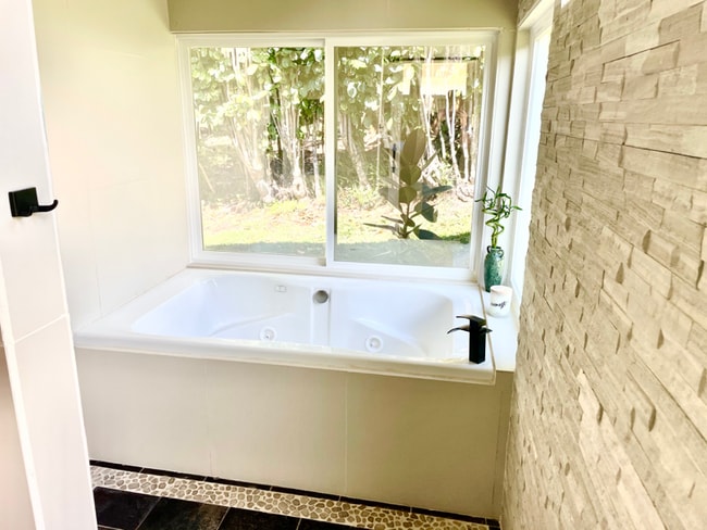 Building Photo - 99-1790-1790 Hoapono Pl