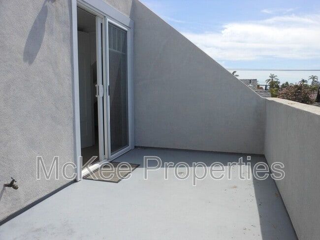 Building Photo - 269 D Ave