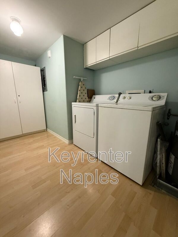 Building Photo - 3041 Sandpiper Bay Cir