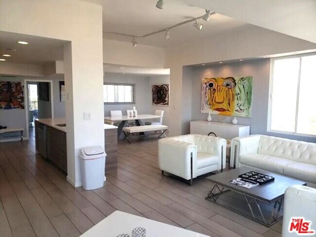 Building Photo - 10501 Wilshire Blvd