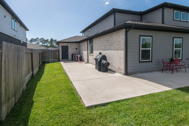 Building Photo - 13344 Bear Creek Ct